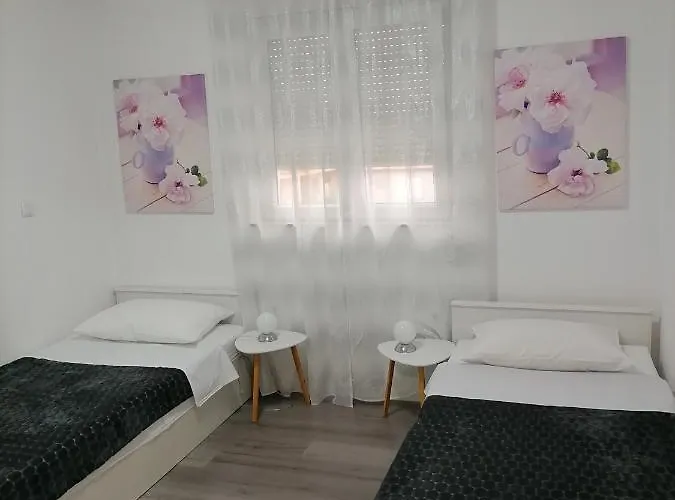 Stars Bed & Breakfast 4*